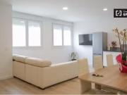 Alquiler de habitaciones en piso de 6 dormitorios en...