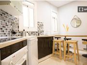 Alquiler de habitaciones en piso de 6 habitaciones en...