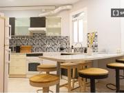 Alquiler de habitaciones en piso de 6 habitaciones en...