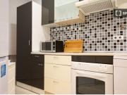 Alquiler de habitaciones en piso de 6 habitaciones en...