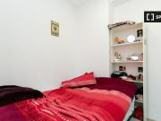 Alquiler de habitaciones en piso de 6 habitaciones en...