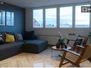 Alquiler de habitaciones en piso de 6 habitaciones en...