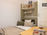 Alquiler de habitaciones en piso de 6 habitaciones en... Alquiler de habitaciones en piso de 6 habitaciones en...