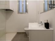 Alquiler de habitaciones en piso de 7 habitaciones en...