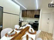Alquiler de habitaciones en piso de 7 habitaciones en Goya