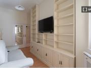 Alquiler de habitaciones en piso de 7 habitaciones en...