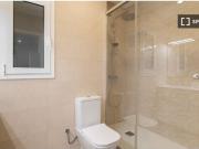 Alquiler de habitaciones en piso de 7 habitaciones en...