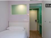 Alquiler de habitaciones en piso de 8 habitaciones en Getafe