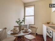 Alquiler de habitaciones en piso de 8 habitaciones en Gràcia