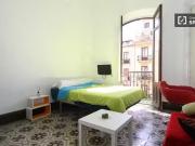 Alquiler de habitaciones en piso de 9 dormitorios en Centro