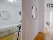 Alquiler de habitaciones en piso de 9 habitaciones en...