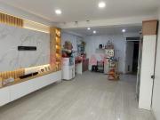 Alquiler De Hermoso Departamento En 4To Piso, A Pocos...