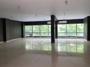ALQUILER DE LOCAL COMERCIAL, A METROS DE LA PEATONAL