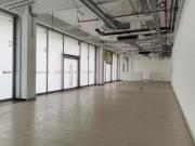 Alquiler de Local Comercial con Acceso a Calle de 388 m²...