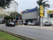 ALQUILER DE LOCAL COMERCIAL CON ESTACIONAMIENTOS AV....