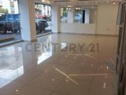 ALQUILER DE LOCAL COMERCIAL CON PARQUEADEROS