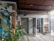 ALQUILER DE LOCAL COMERCIAL EN CASA UBICADA EN BELLO...