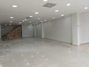 ALQUILER DE LOCAL DE 300m2 URDESA, Totalmente Frente...