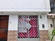 Alquiler De Local En La Victoria, De 2 Pisos En Zona...