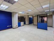 Alquiler de oficina amplia con varios ambientes,...