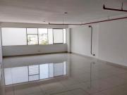ALQUILER DE OFICINA COMERCIAL EN LA AV. REPUBLICA DE...