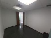 ALQUILER DE OFICINA EN EL C.C. MACARACUAY PLAZA 5B, P1