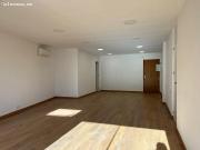 ALQUILER DE OFICINA EN EL CENTRO, JUNTO A LA CATEDRAL