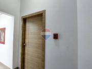 Alquiler de oficina frente al Parque Centenario