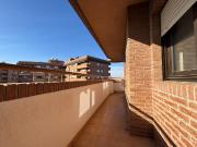 Alquiler de Piso en Av Aragon 3 Dormitorios 2 Baños