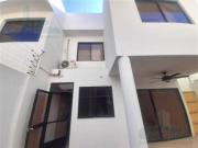 ALQUILER DE VILLA COMODA EN ALAMEDA DEL RIO SAMBORONDÓN