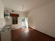 ALQUILER departamento 2 ambientes con PATIO