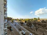 ALQUILER Departamento 3 dormitorios con cochera frente...