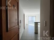 Alquiler departamento con balcón sobre avenida