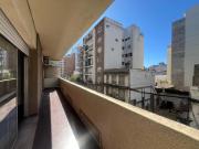 Alquiler Departamento de 2 dormitorios + Comodín. Piso...