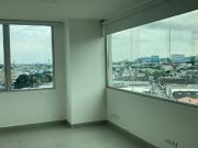 Alquiler, departamento de 3 dormitorios frente al Mall...