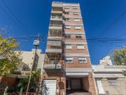 Semipiso de 3 ambientes al frente con balcón en Villa...