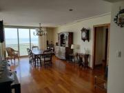 Alquiler dto 4 ambientes con dependencia y cochera Vista...