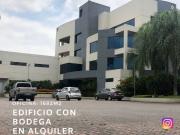 Alquiler Excelente Edificio de Oficinas Av. Juan Tanca...