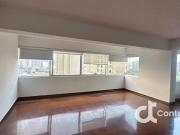 Alquiler excelente y amplio departamento a una cdra. del...