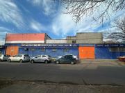 Alquiler galpón y oficinas en zona Sur