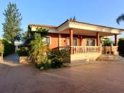 Alquiler larga estancia chalet con piscina