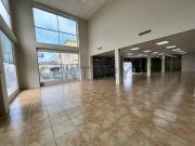 Alquiler de Local Comercial 324m² en Zona Segura y con...