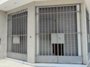 ALQUILER LOCAL COMERCIAL EN ESQUINA PRIMER PISO FRENTE A...