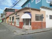 Alquiler Local comercial esquinero 30m2 con parqueo al pie Alquiler Local comercial esquinero 30m2 con parqueo al pie