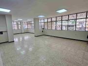 ALQUILER LOCAL COMERCIAL ESQUINERO