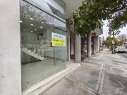 Alquiler Local Comercial Leguizamon 1400 con cochera...