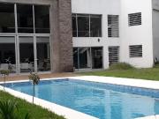 ALQUILER MODERNA CASA C/ PILETA LOMA VERDE