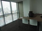 Alquiler moderna oficina amoblada en Centro Empresarial...