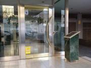 Alquiler monoambiente con balcón, piso alto y vista...