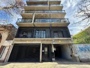 ALQUILER Monoambiente divisible con balcón, Quincho y Pileta